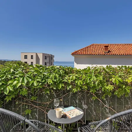 Apartment Jakov *