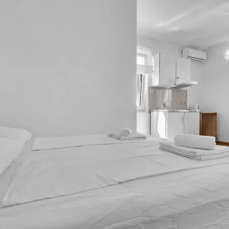 Jakov Apartment