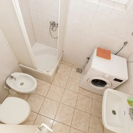 Apartment Jakov *